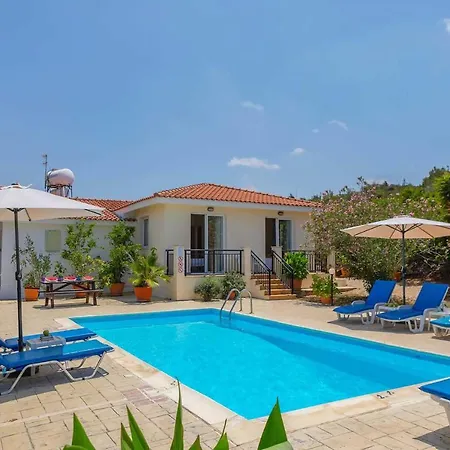Katerina Villa Polis