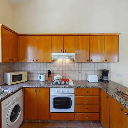 Villa Katerina Polis